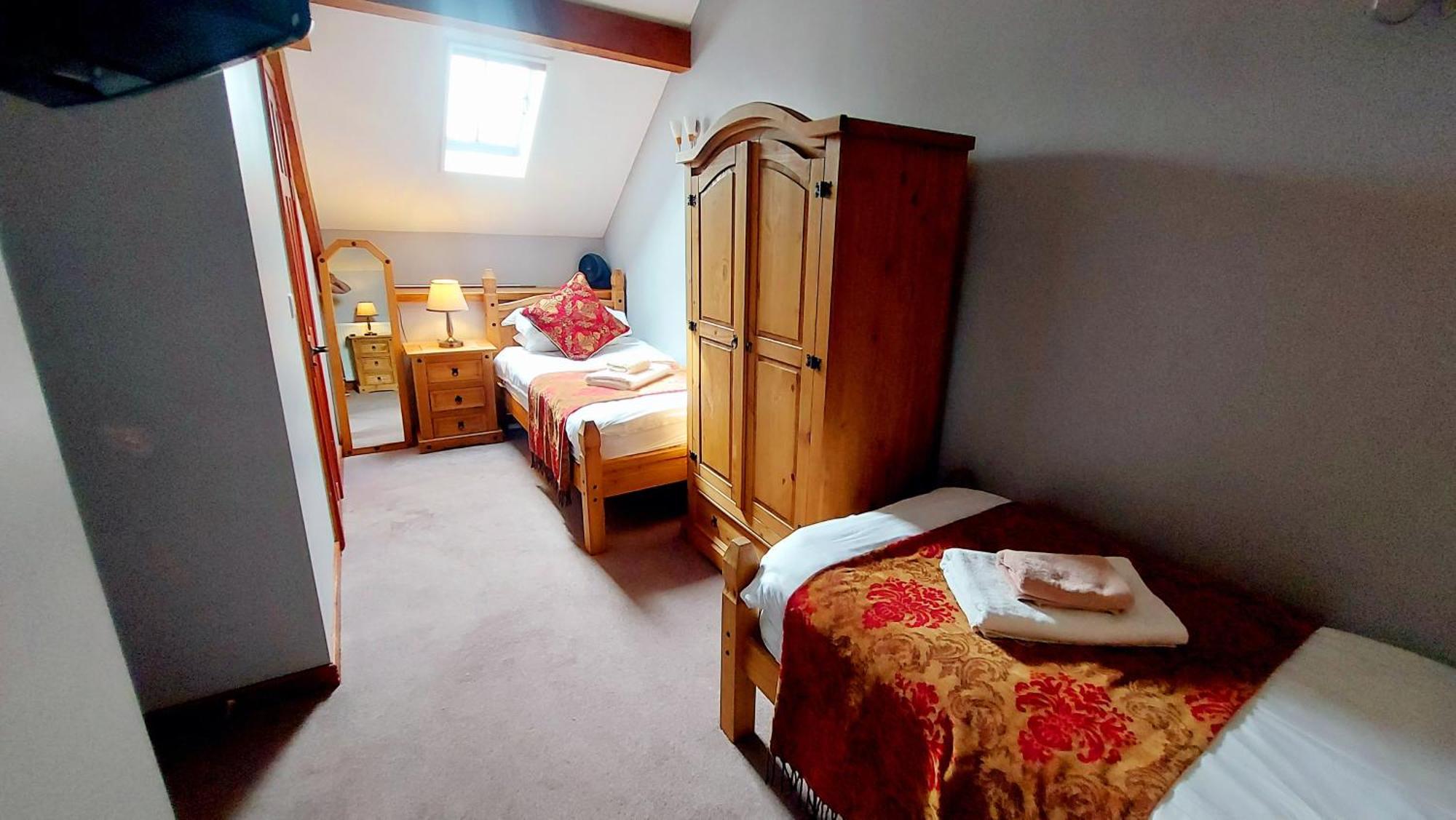 Dolgun Uchaf Historic B&B And Cottages In Snowdonia Dolgellau Exterior foto